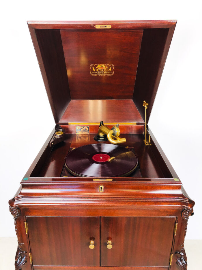 Victor Victrola VV-XVI by Maison Robert