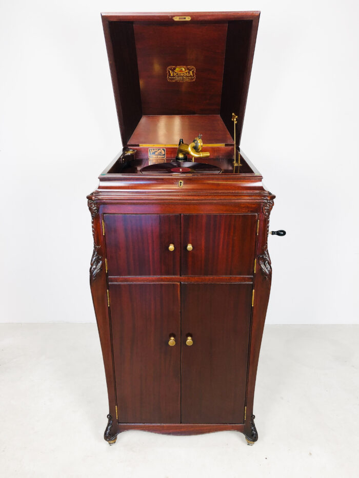 Victor Victrola VV-XVI by Maison Robert