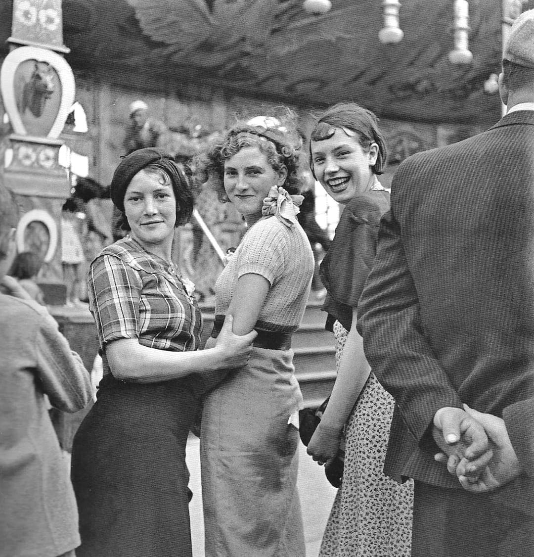 Paris fun fair 1935