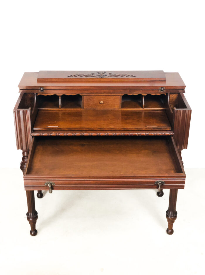 Sligh Furniture Co Spinet Desk Antiques Maison Robert